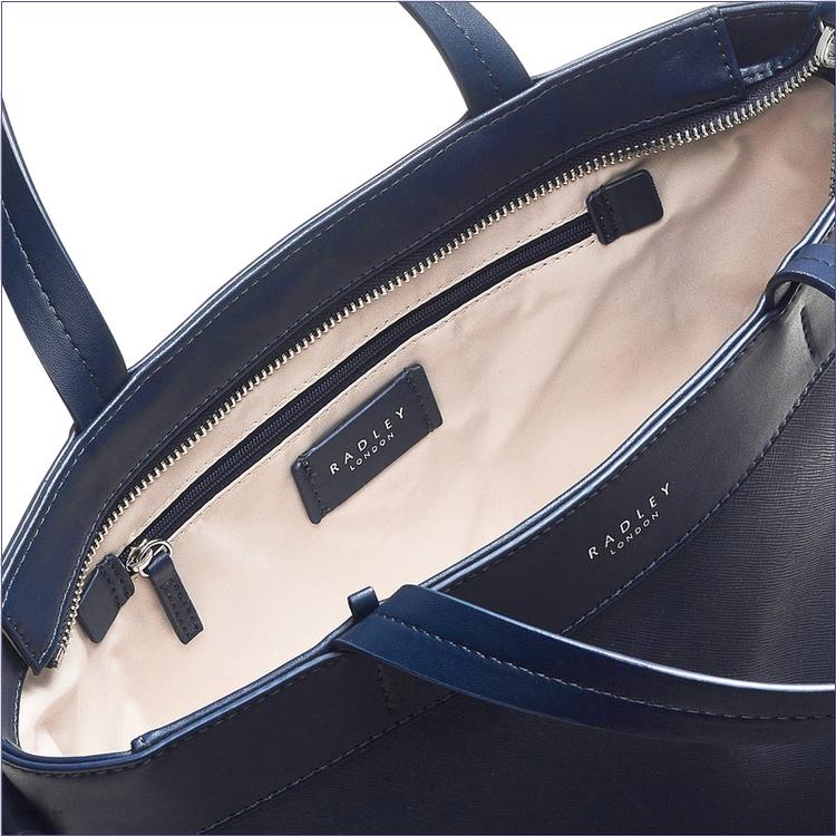  BAGRadleyUK Essex Road, Medium Cross Body Zip-Top Bag